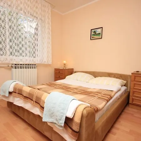 With A Parking Space Lovran, Opatija - 2352 Гостевой дом