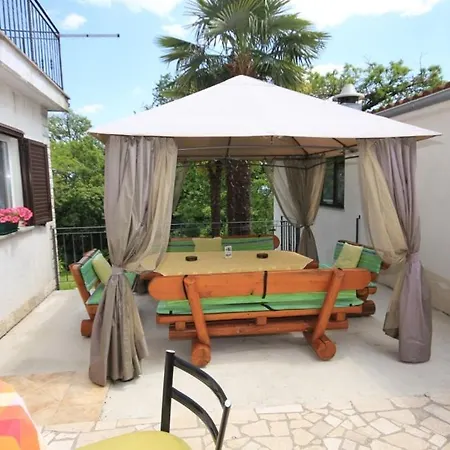 With A Parking Space Lovran, Opatija - 2352 Pensjonat 2*